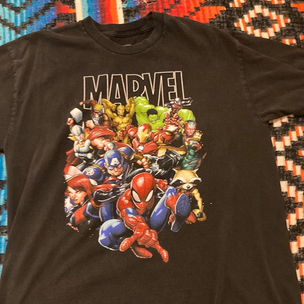 Extra large marvel shirt